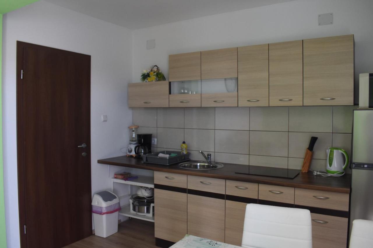 Apartmani Tomljenovic 센 외부 사진