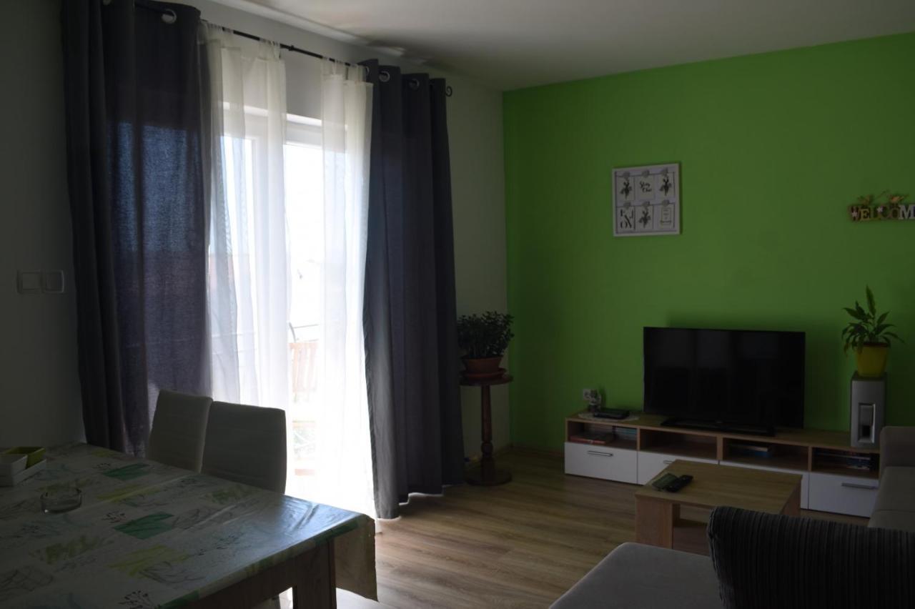 Apartmani Tomljenovic 센 외부 사진