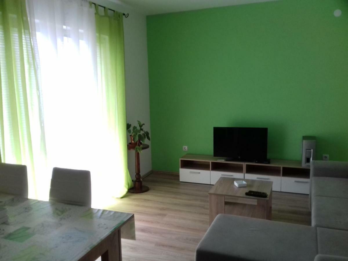 Apartmani Tomljenovic 센 외부 사진