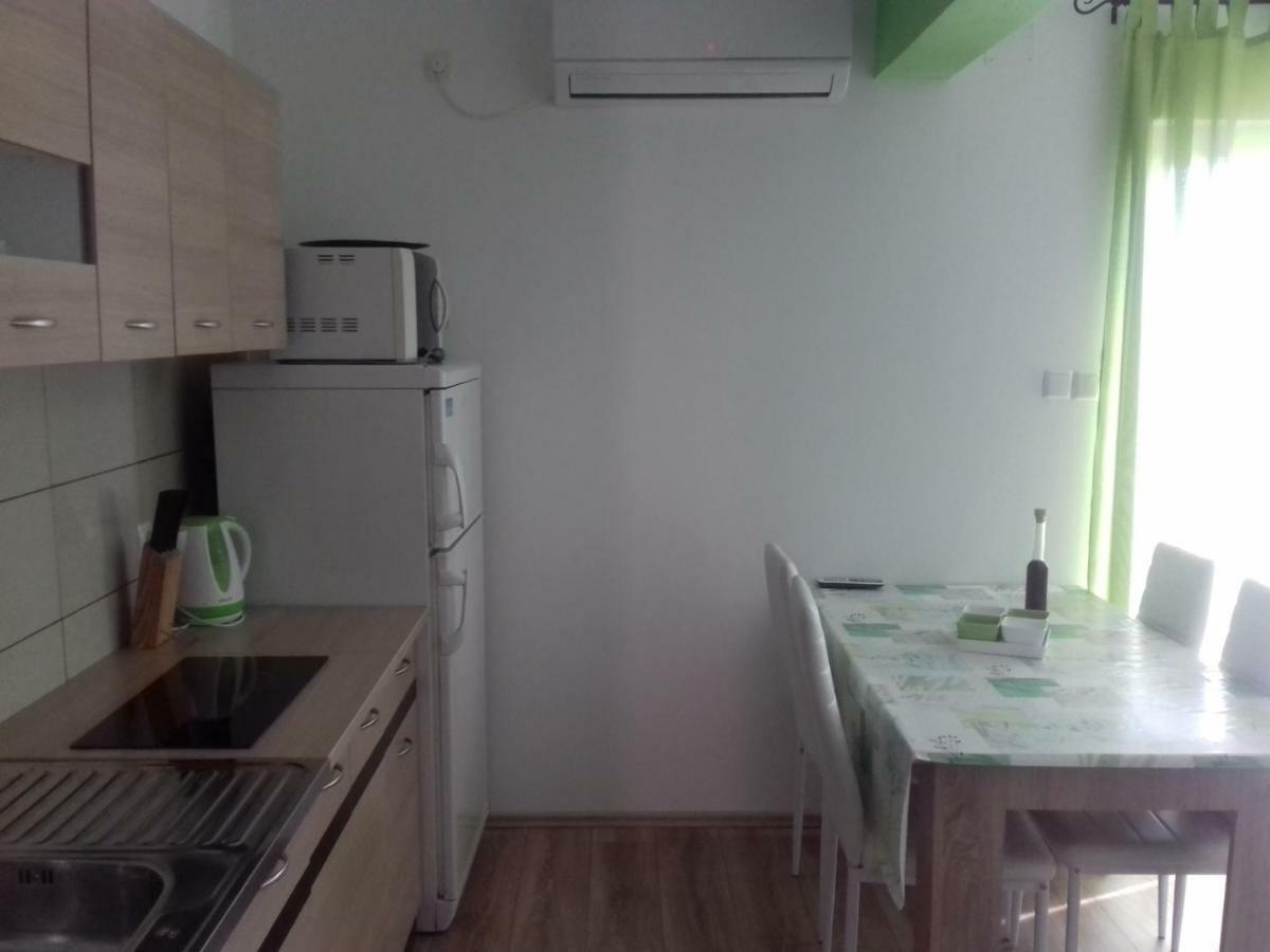 Apartmani Tomljenovic 센 외부 사진